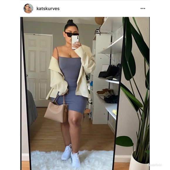 Dresses & Skirts - Midi dress🖤